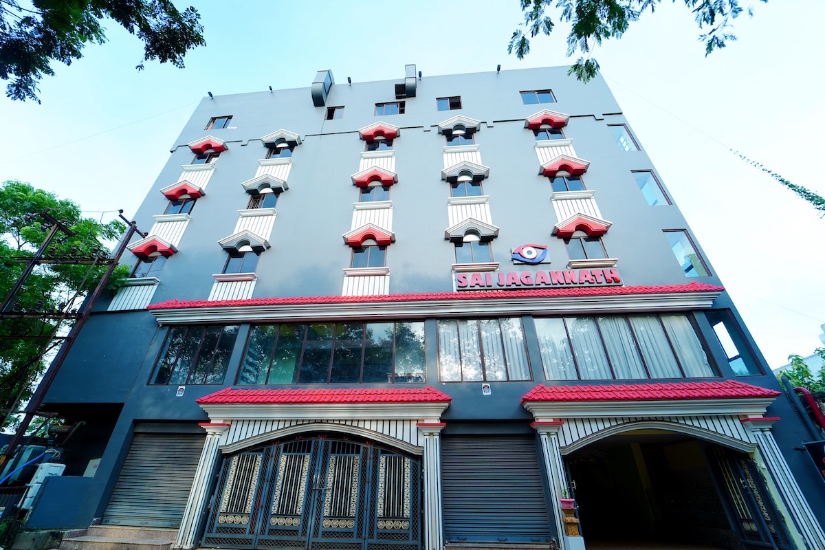family hotel in patrapada bhubaneswar - Hotel SSJ Premium exterior